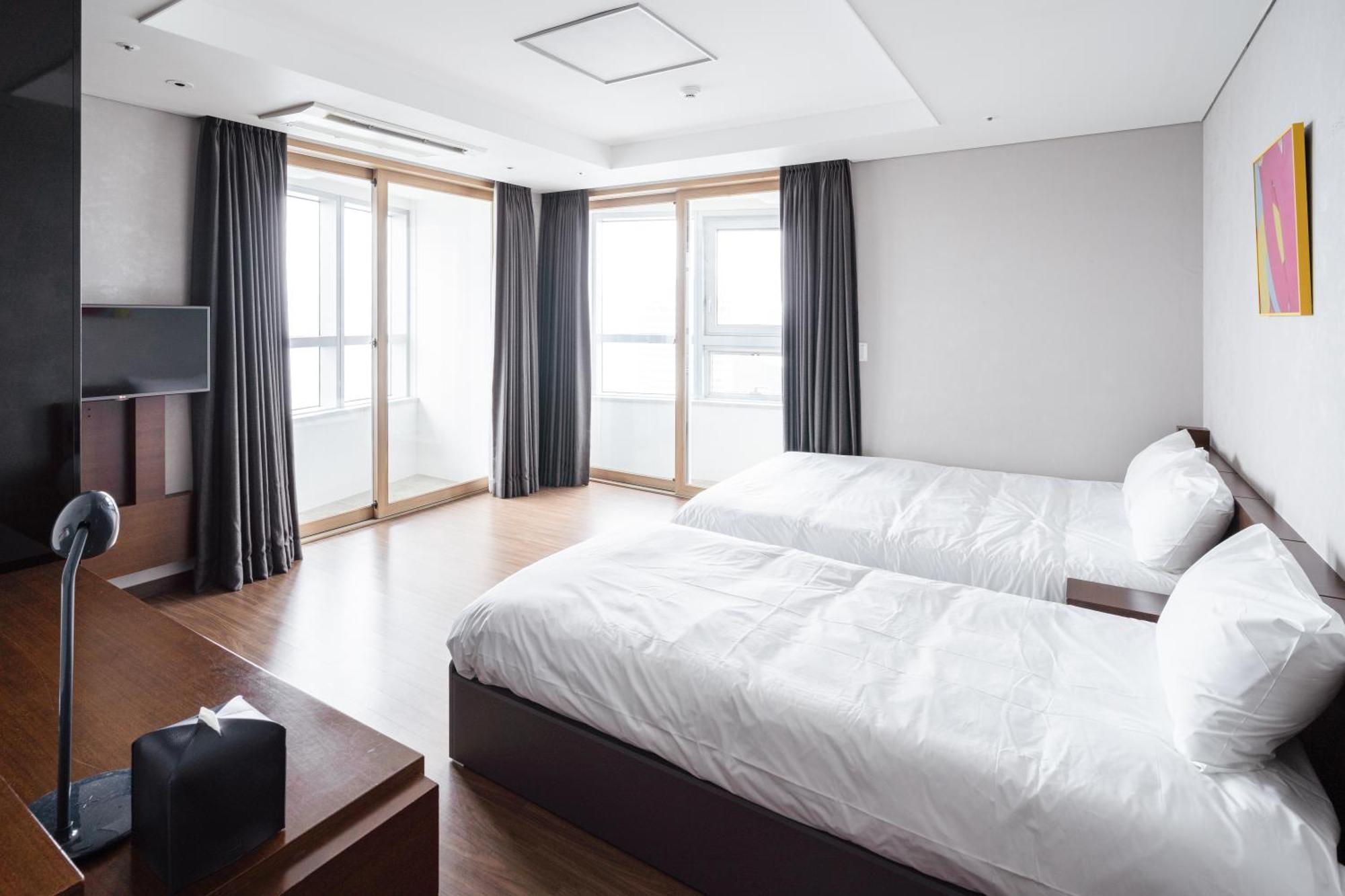 Urbanstay Haeundae Station Busan Eksteriør billede