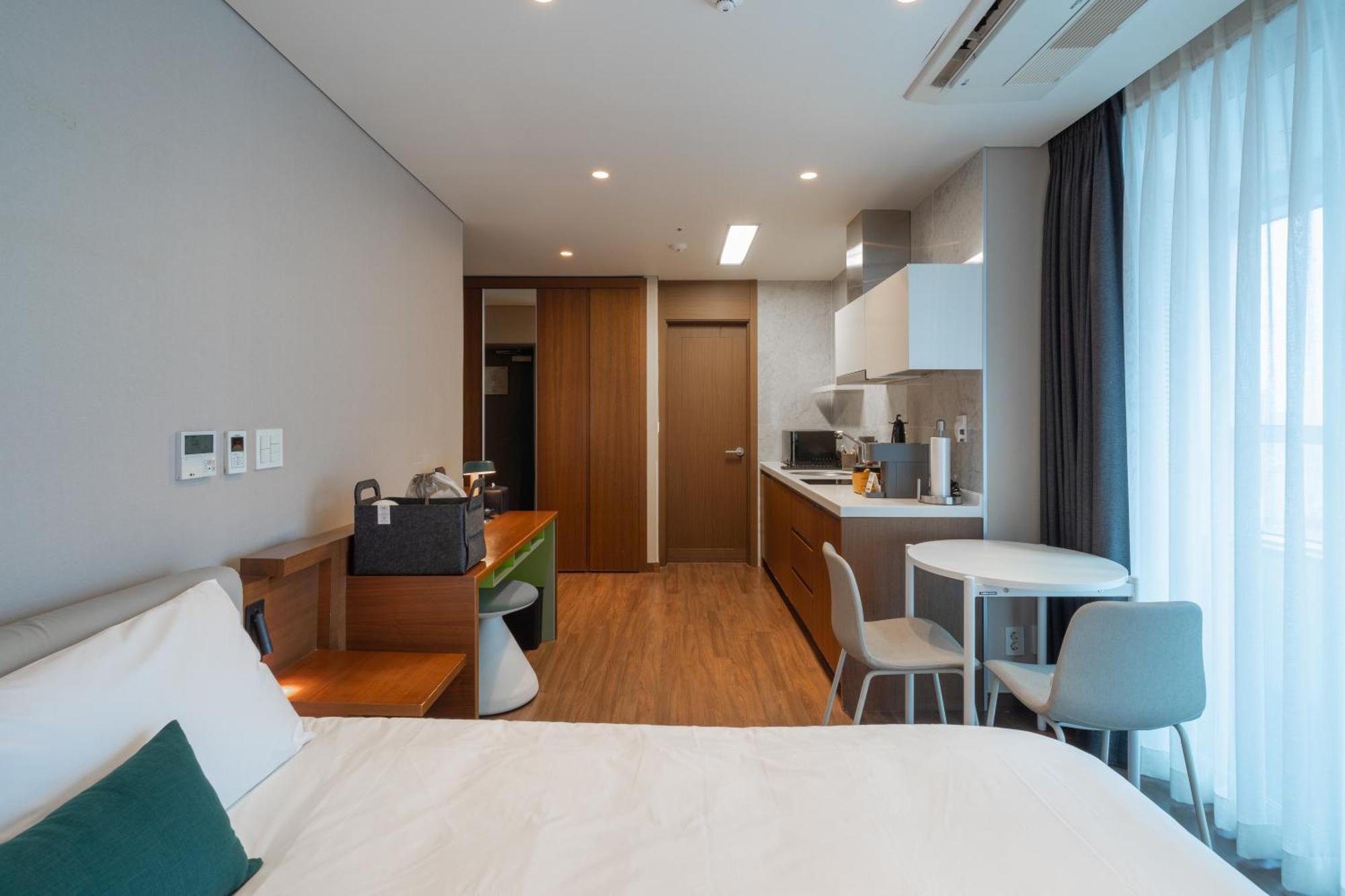 Urbanstay Haeundae Station Busan Eksteriør billede