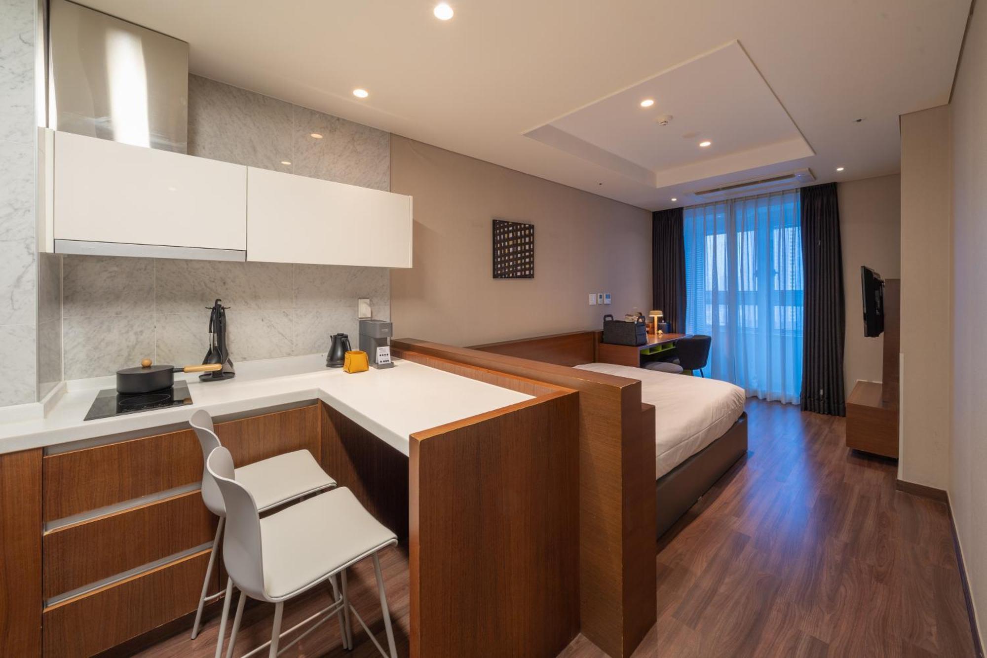 Urbanstay Haeundae Station Busan Eksteriør billede